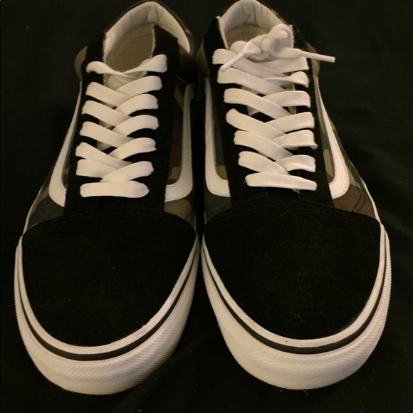 Vans - Picture 1 of 2
